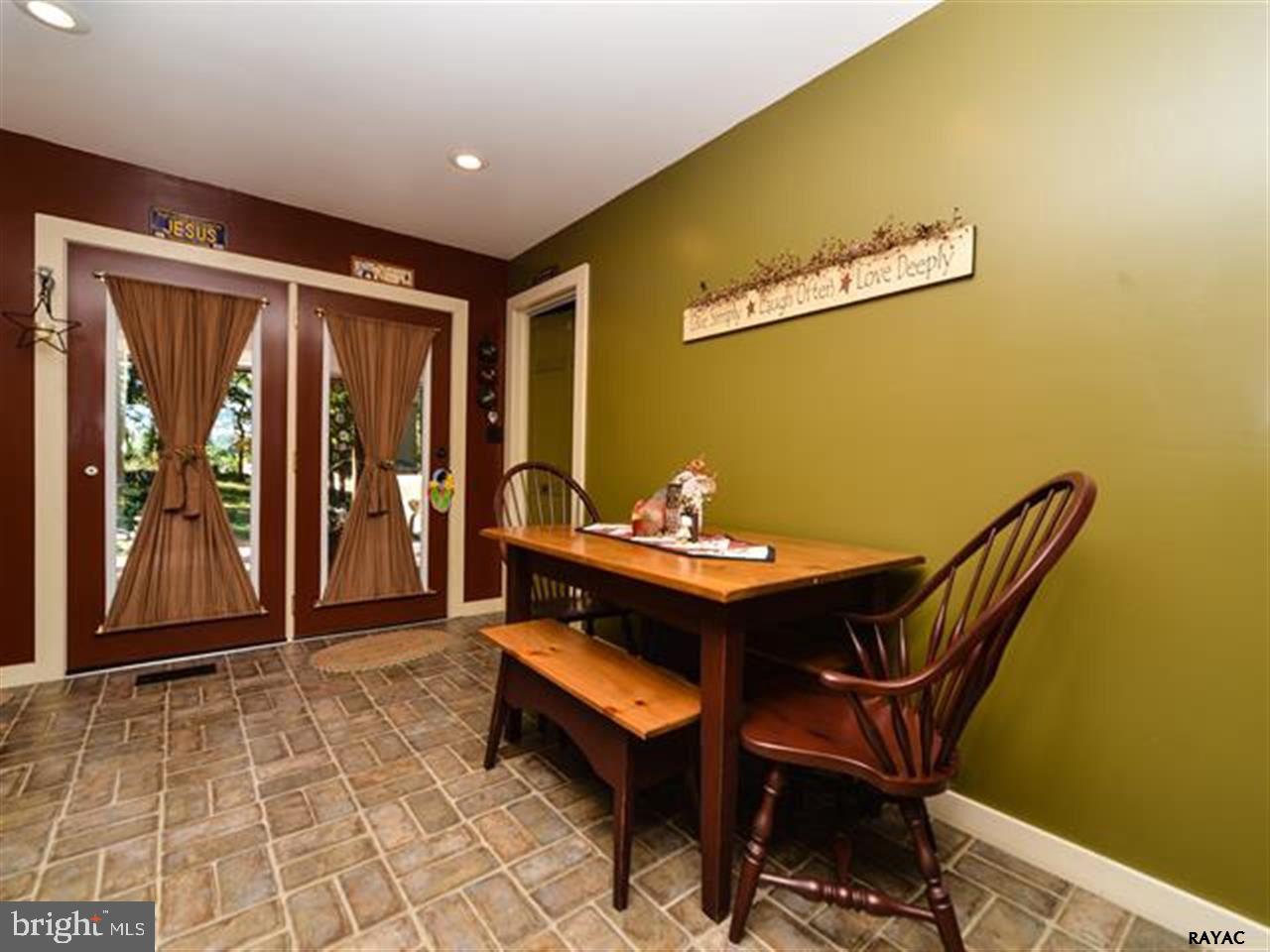 106 Reehling Road New Freedom, PA 17349 - Photo 12 of 24 Gallery Image 12