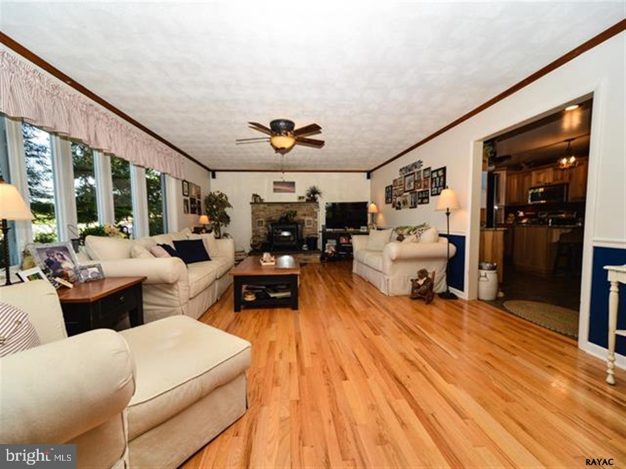 106 Reehling Road New Freedom, PA 17349 - Photo 4 of 24 Gallery Image 4