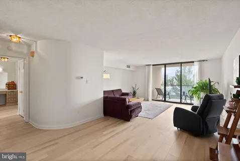 $595,000 | 1101 South Arlington Ridge Road, Unit 608, Arlington, VA 22202