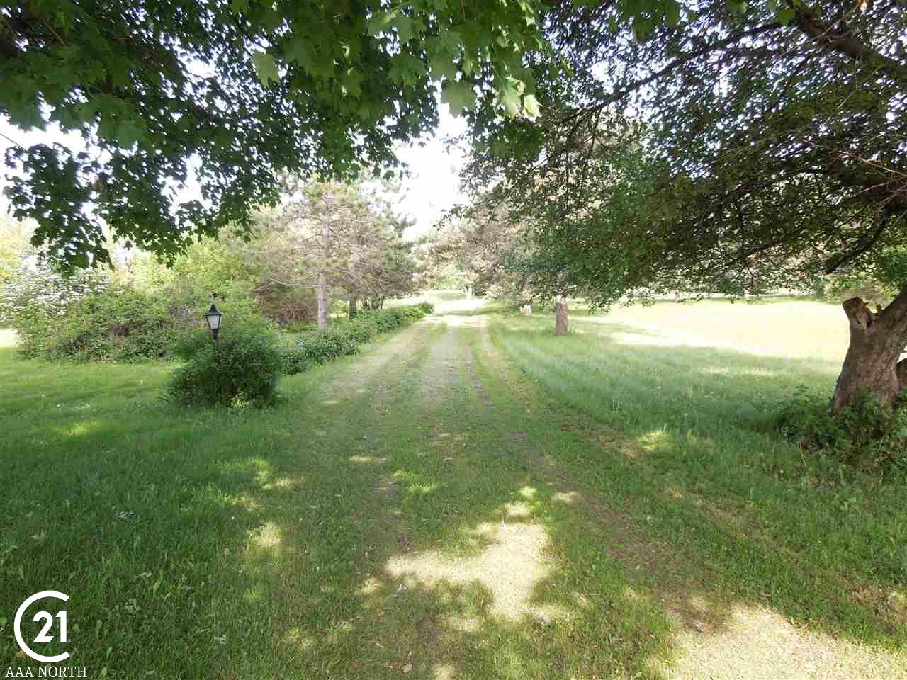 387 Howell Road Allenton, MI 48002 - Photo 29 of 33