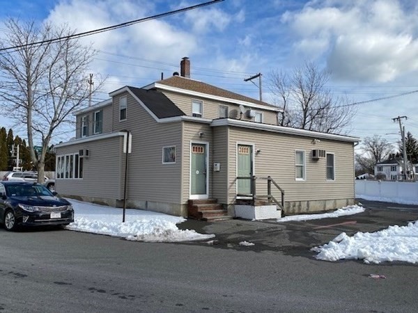 492 Cabot Street Beverly, MA 01915 - Photo 3 of 24 Gallery Image 3