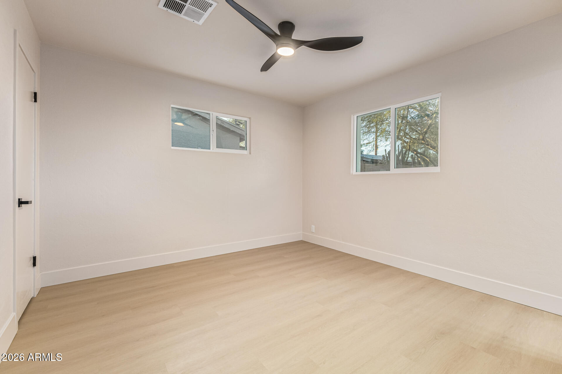 4634 West Weldon Avenue Phoenix, AZ 85031 - Photo 11 of 21 16-Weldon