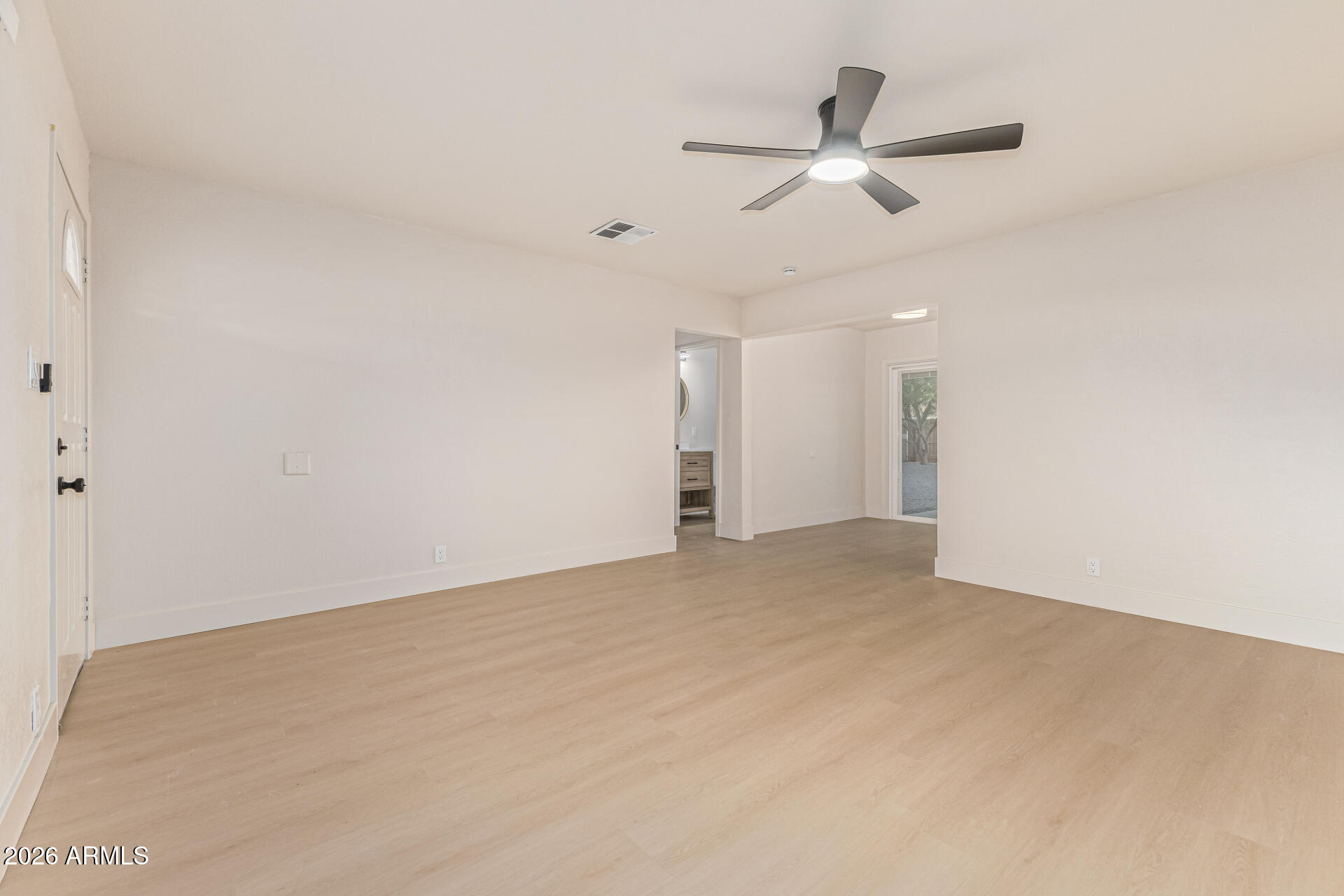 4634 West Weldon Avenue Phoenix, AZ 85031 - Photo 7 of 21 10-Weldon