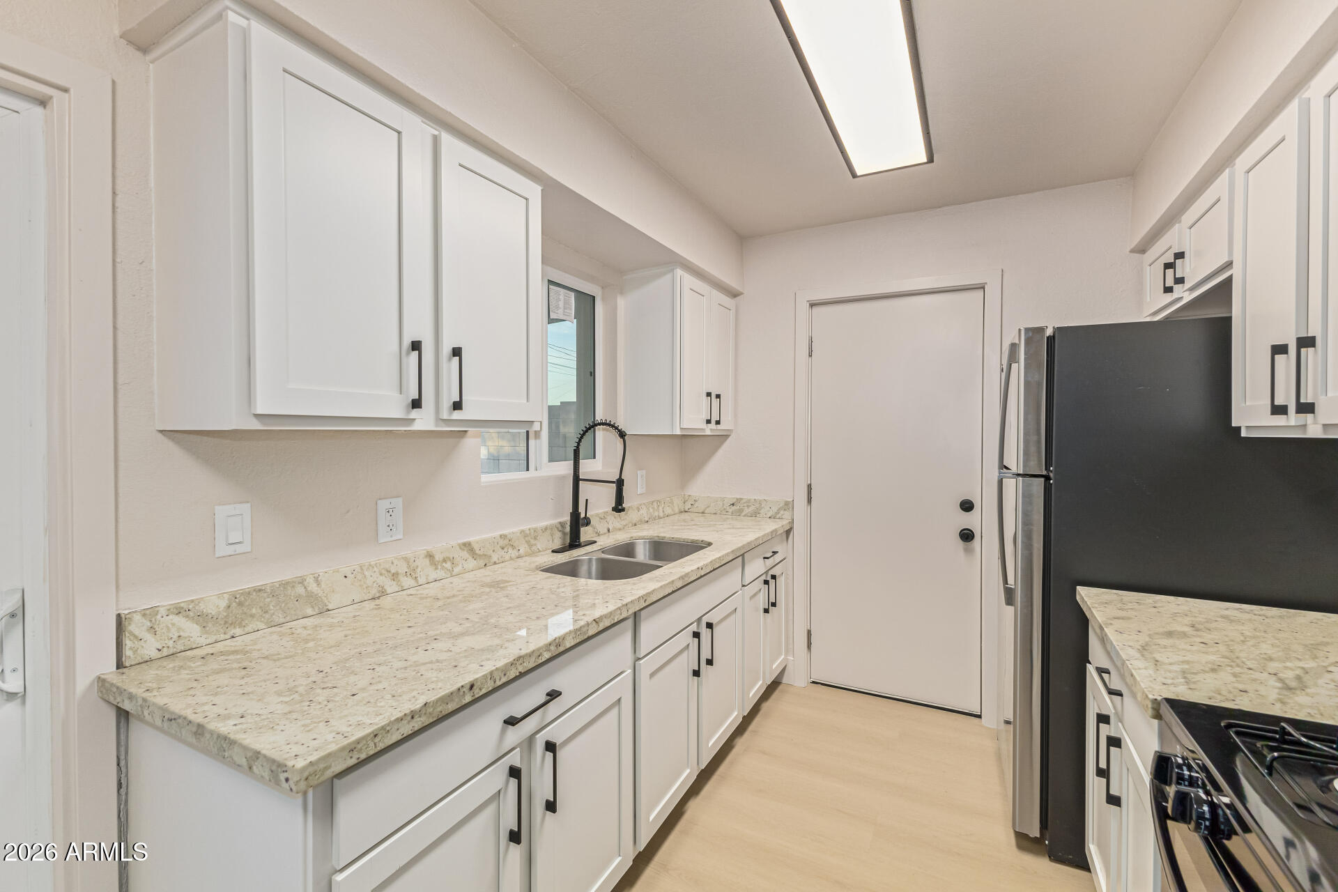 4634 West Weldon Avenue Phoenix, AZ 85031 - Photo 9 of 21 12-Weldon