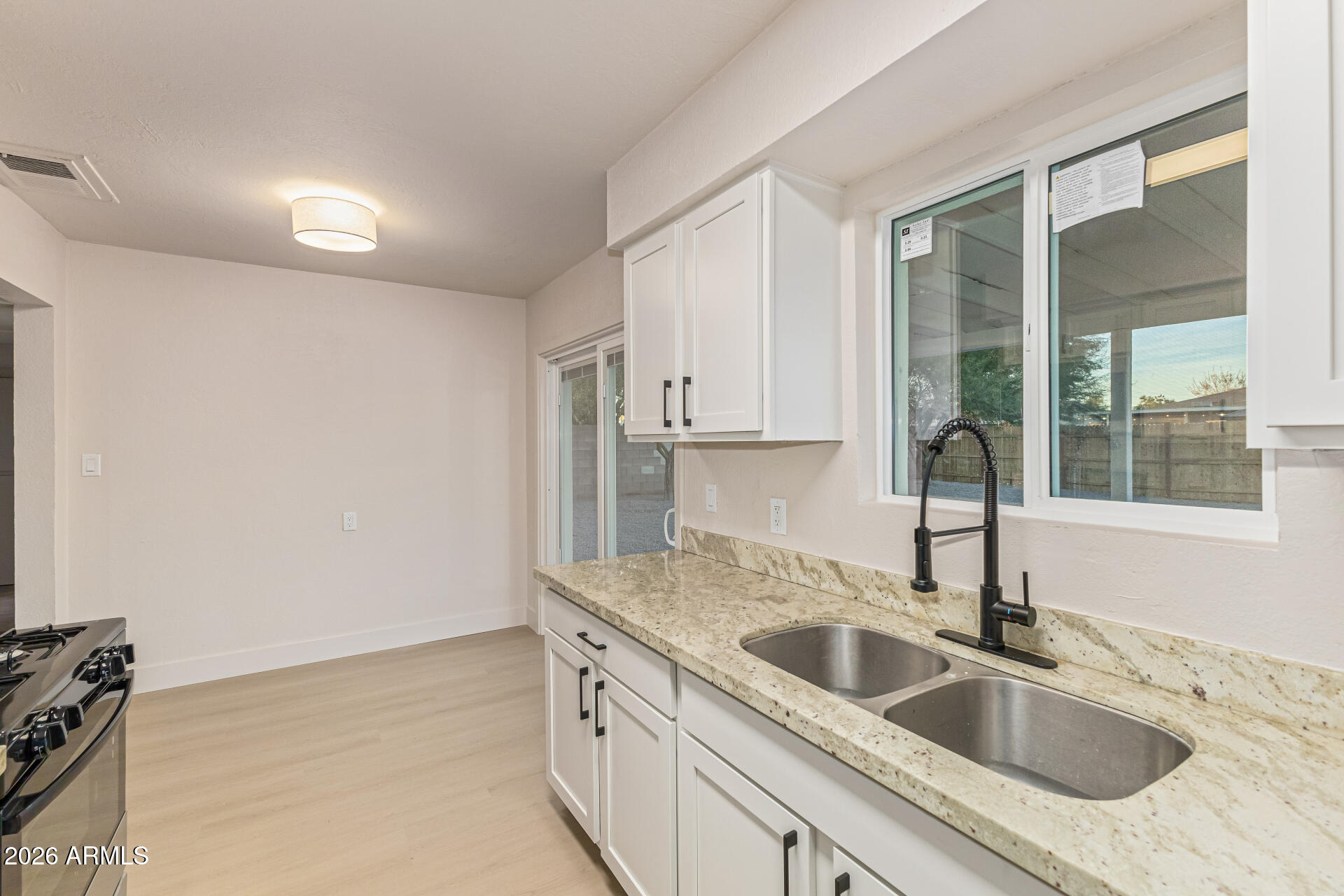 4634 West Weldon Avenue Phoenix, AZ 85031 - Photo 10 of 21 15-Weldon