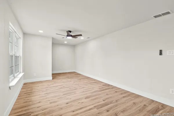 $1,750 | 2018 East Drexel Avenue, San Antonio, TX 78210