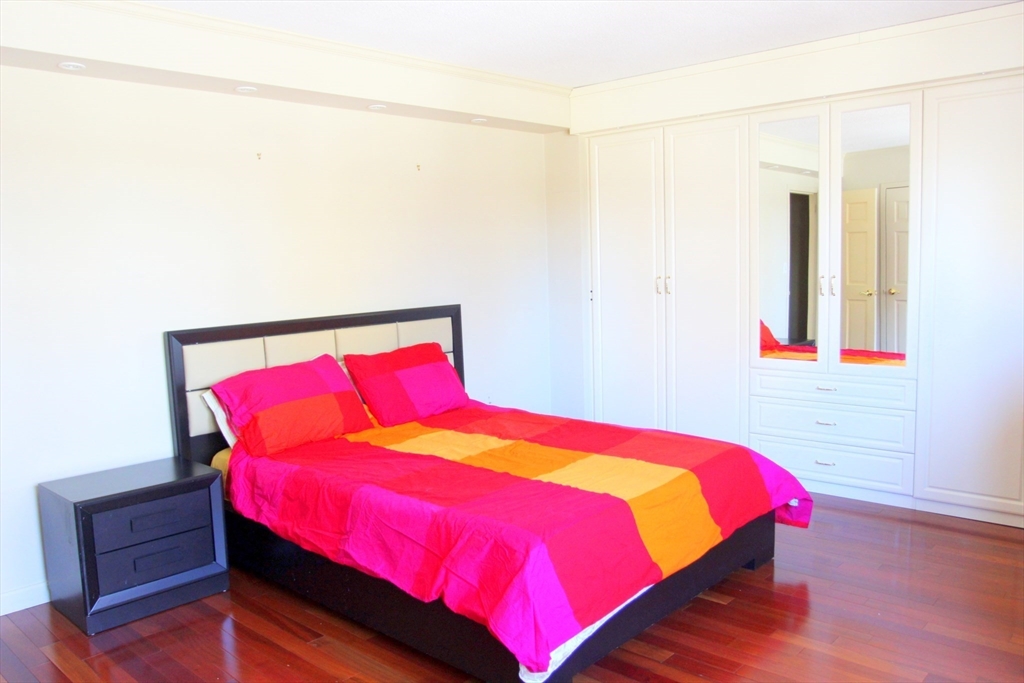 2 Hawthorne Place, Unit 2N Boston, MA 02114 - Photo 11 of 16