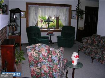 11 Tollhouse Road Mount Holly, NJ 08060 - Photo 2 of 10 Gallery Image 2