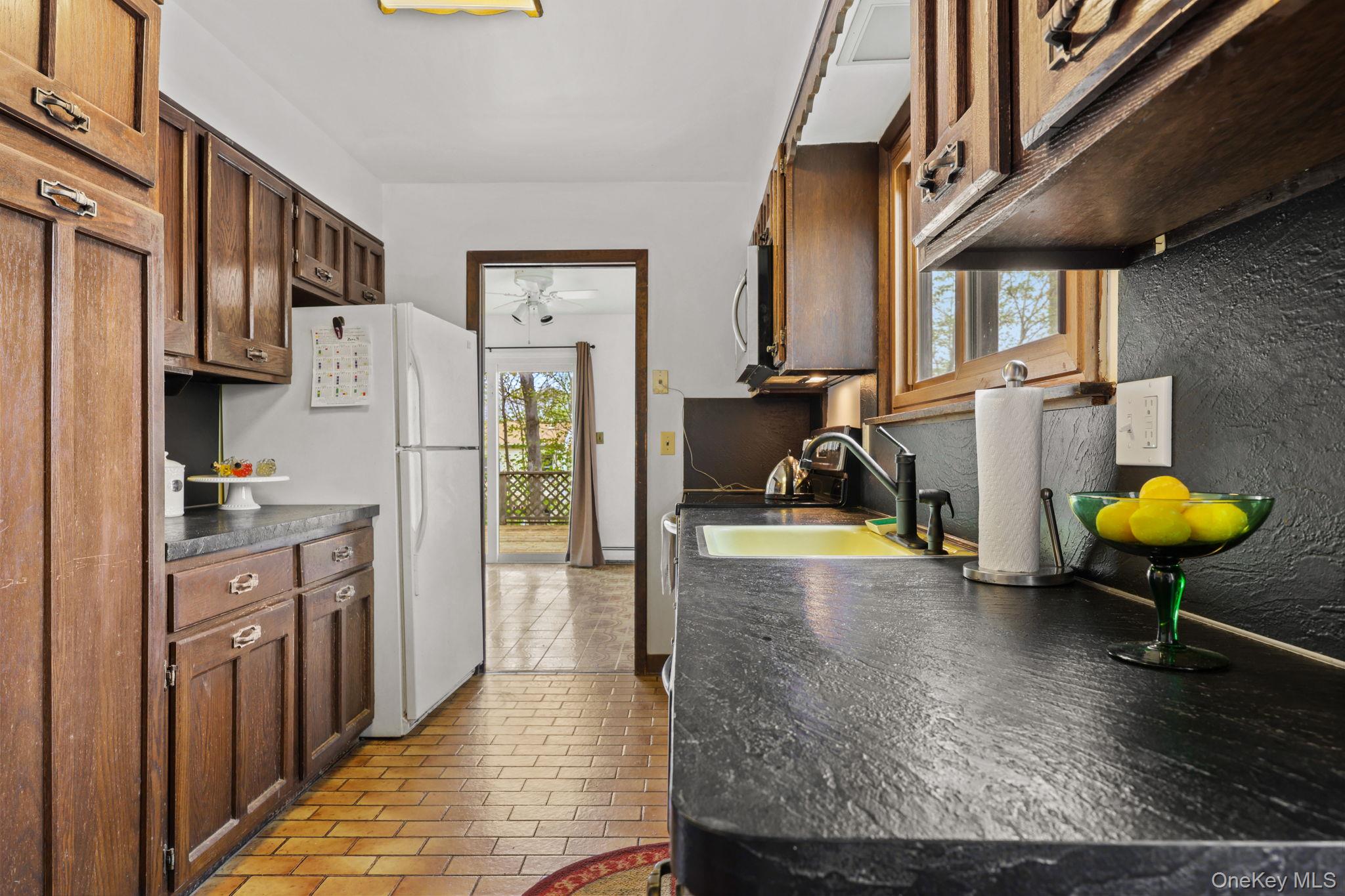 18 Ridge Road Mount Kisco, NY 10549 - Photo 13 of 43