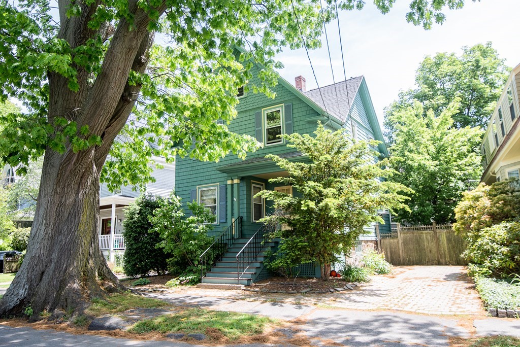 59 Thomas Road Swampscott, MA 01907 - Photo 1 of 32 Gallery Image 1