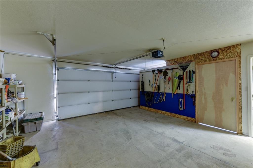 2315 Singletree Road Hartsel, CO 80449 - Photo 28 of 30 a view of a room with furniture
