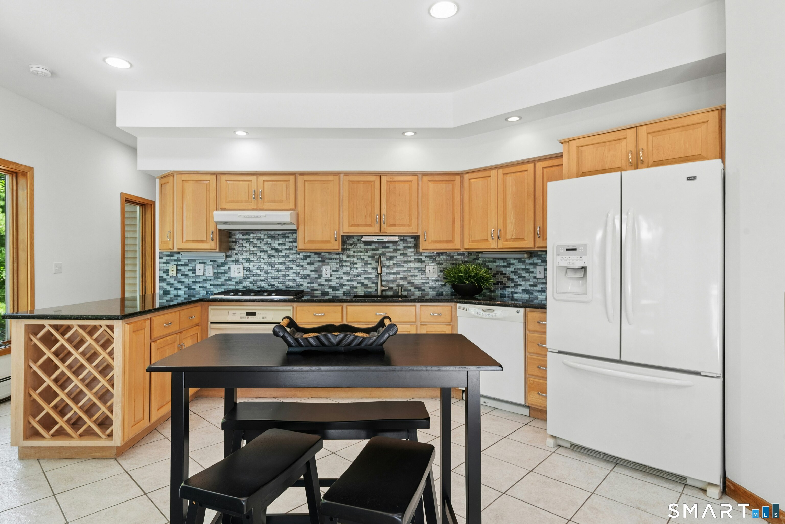 141 Canoe Brook Road Trumbull, CT 06611 - Photo 15 of 40