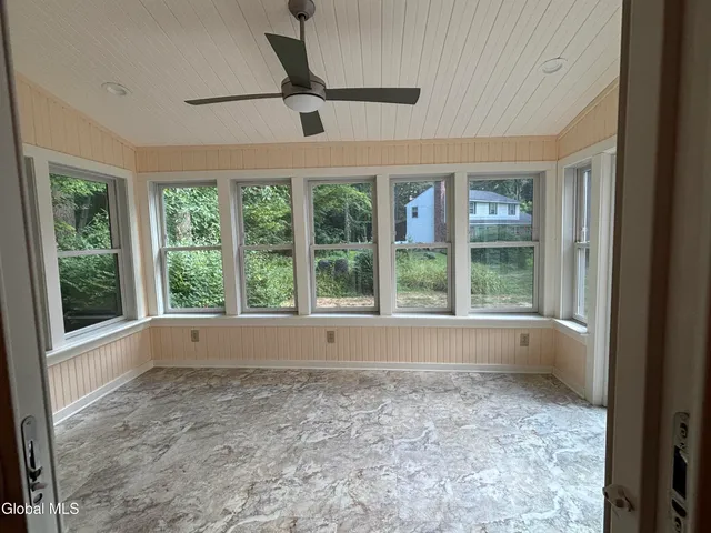 $450,000 | 102 Woodhaven Drive, Glenville, NY 12302