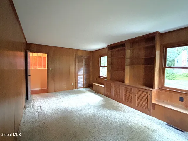 $450,000 | 102 Woodhaven Drive, Glenville, NY 12302