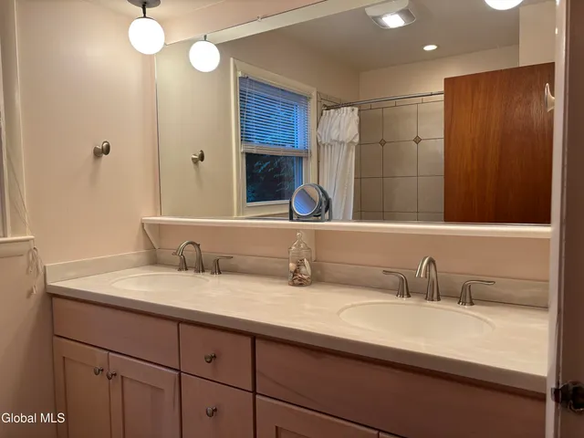 $450,000 | 102 Woodhaven Drive, Glenville, NY 12302