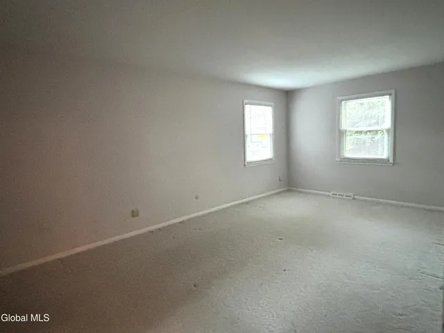 $450,000 | 102 Woodhaven Drive, Glenville, NY 12302