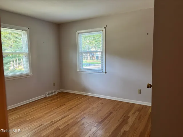 $450,000 | 102 Woodhaven Drive, Glenville, NY 12302