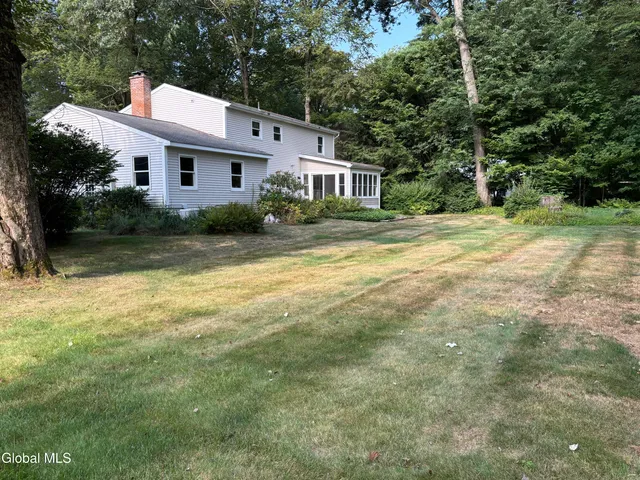 $450,000 | 102 Woodhaven Drive, Glenville, NY 12302