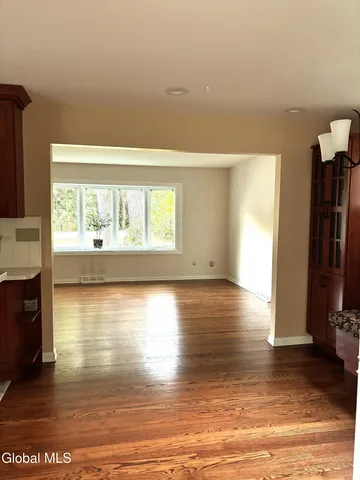 $450,000 | 102 Woodhaven Drive, Glenville, NY 12302