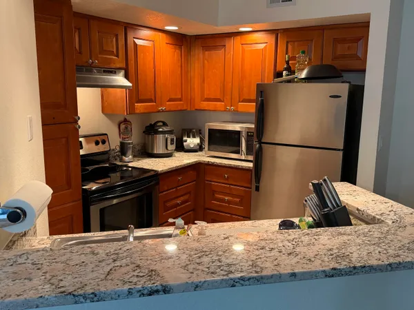 $1,550 | 1401 Village Boulevard, Unit 416, West Palm Beach, FL 33409