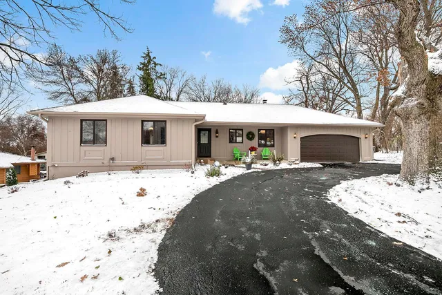 $550,000 | 16201 Hillcrest Lane, Eden Prairie, MN 55346