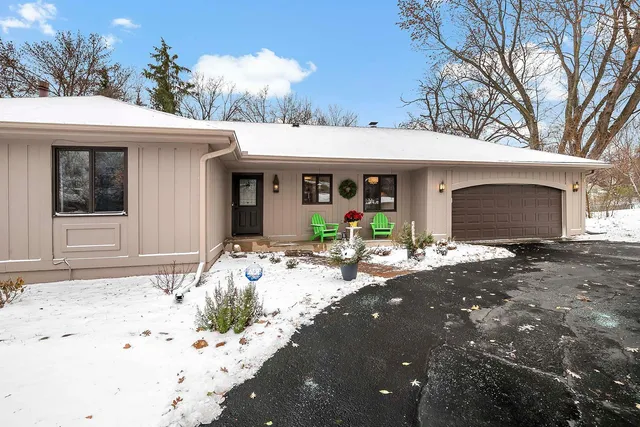 $550,000 | 16201 Hillcrest Lane, Eden Prairie, MN 55346