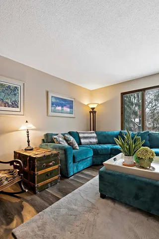 $550,000 | 16201 Hillcrest Lane, Eden Prairie, MN 55346