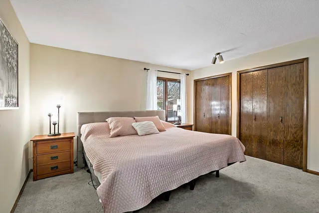 $550,000 | 16201 Hillcrest Lane, Eden Prairie, MN 55346