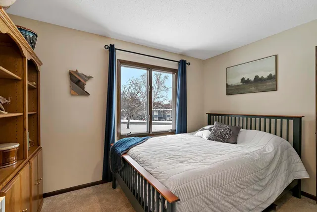 $550,000 | 16201 Hillcrest Lane, Eden Prairie, MN 55346