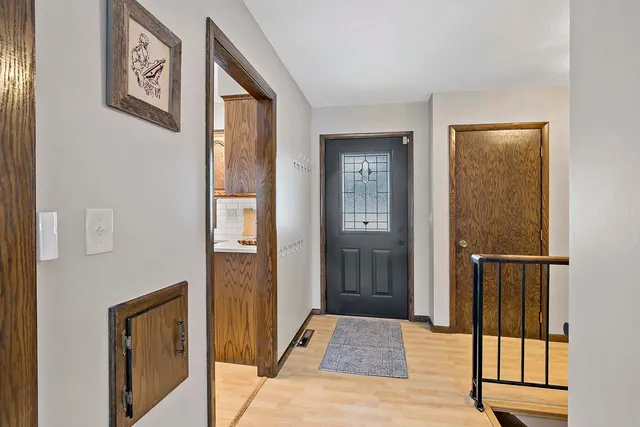 $550,000 | 16201 Hillcrest Lane, Eden Prairie, MN 55346