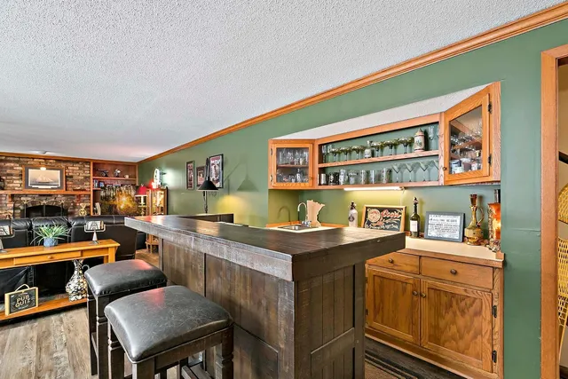 $550,000 | 16201 Hillcrest Lane, Eden Prairie, MN 55346