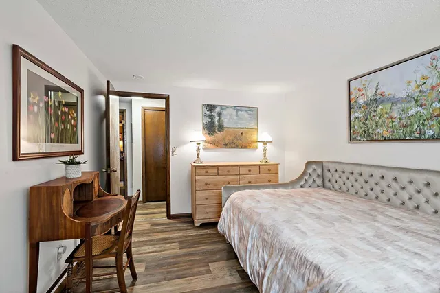 $550,000 | 16201 Hillcrest Lane, Eden Prairie, MN 55346