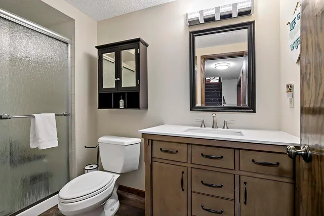 $550,000 | 16201 Hillcrest Lane, Eden Prairie, MN 55346