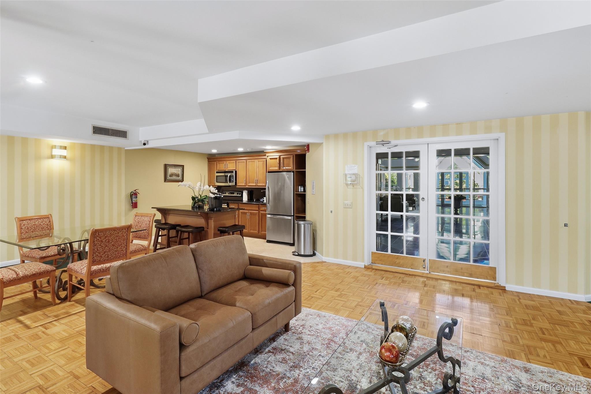 333 North State Road, Unit 45 Briarcliff Manor, NY 10510 - Photo 23 of 26 club room kitchen