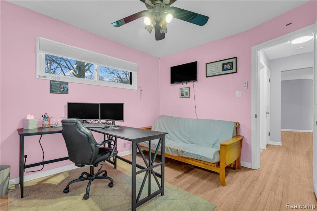 28095 Hawberry Road Farmington Hills, MI 48331 - Photo 20 of 46