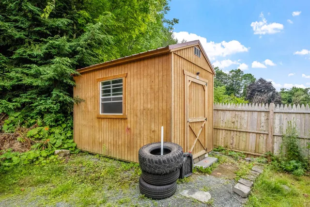 $350,000 | 376 Portland Street, St. Johnsbury, VT 05819