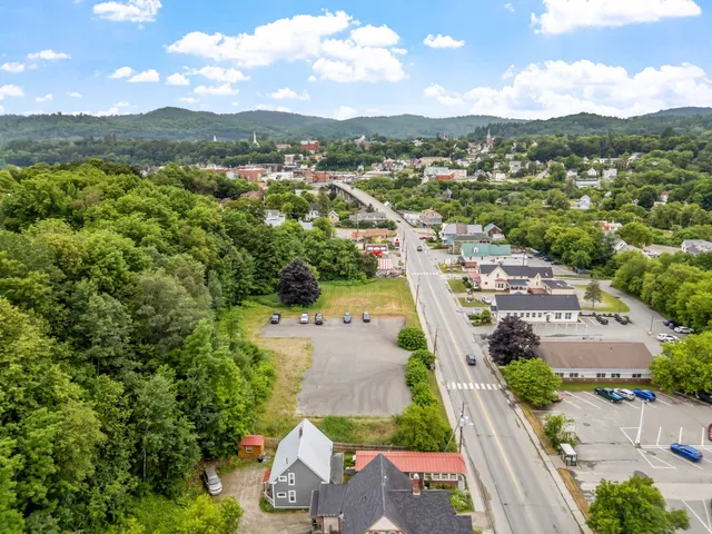 $350,000 | 376 Portland Street, St. Johnsbury, VT 05819