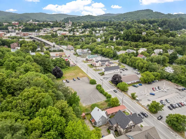 $350,000 | 376 Portland Street, St. Johnsbury, VT 05819