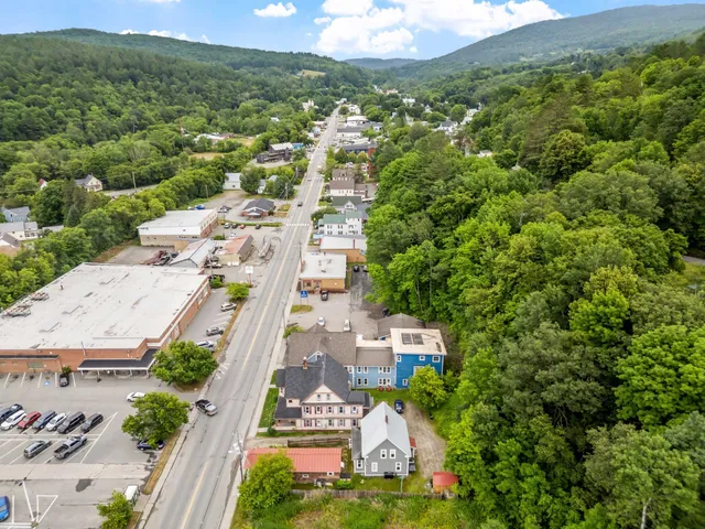$350,000 | 376 Portland Street, St. Johnsbury, VT 05819