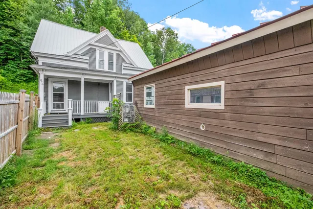$350,000 | 376 Portland Street, St. Johnsbury, VT 05819