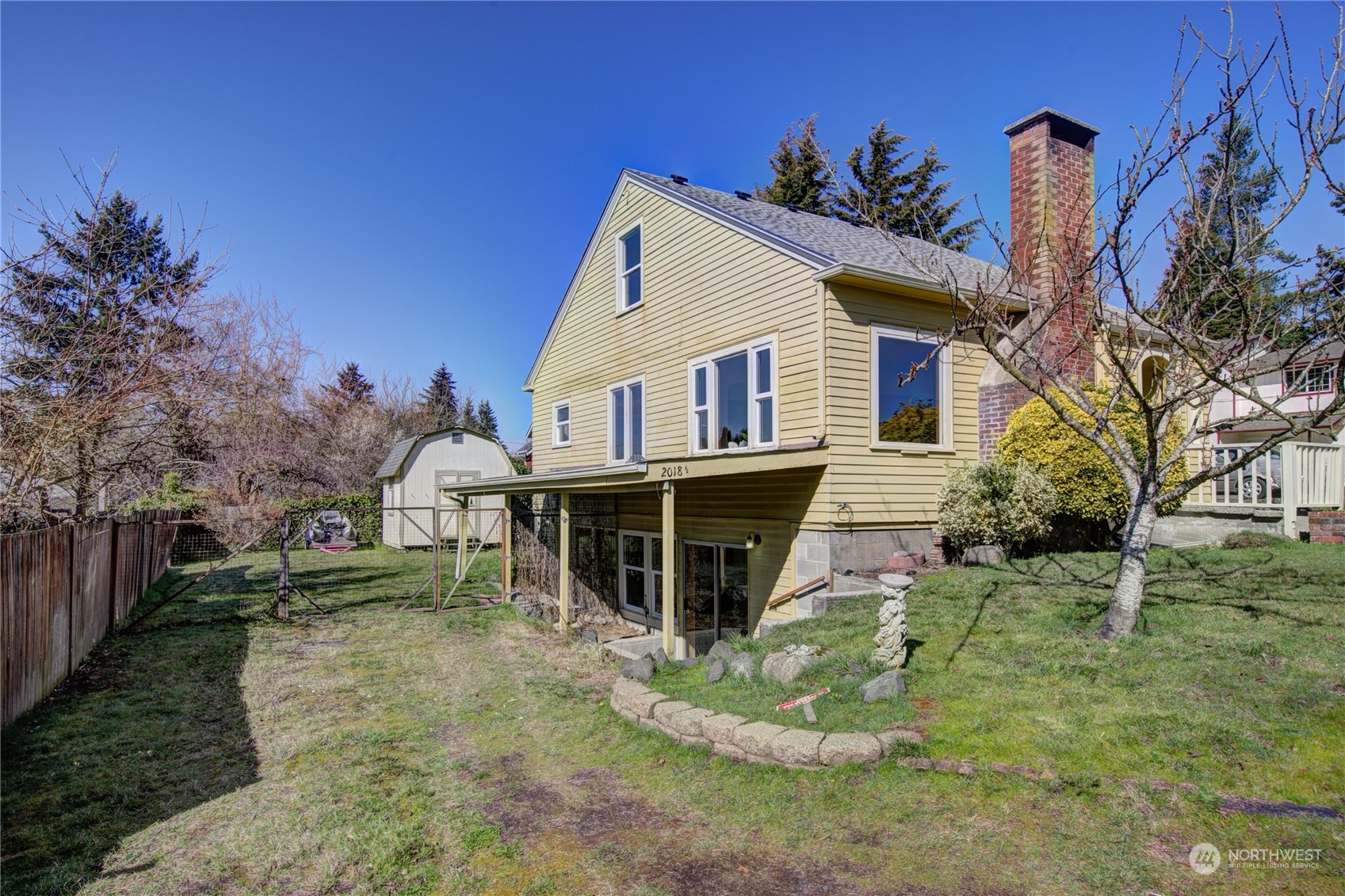2018 11th Street Bremerton, WA 98337 - Photo 3 of 35 a view of a house with a yard