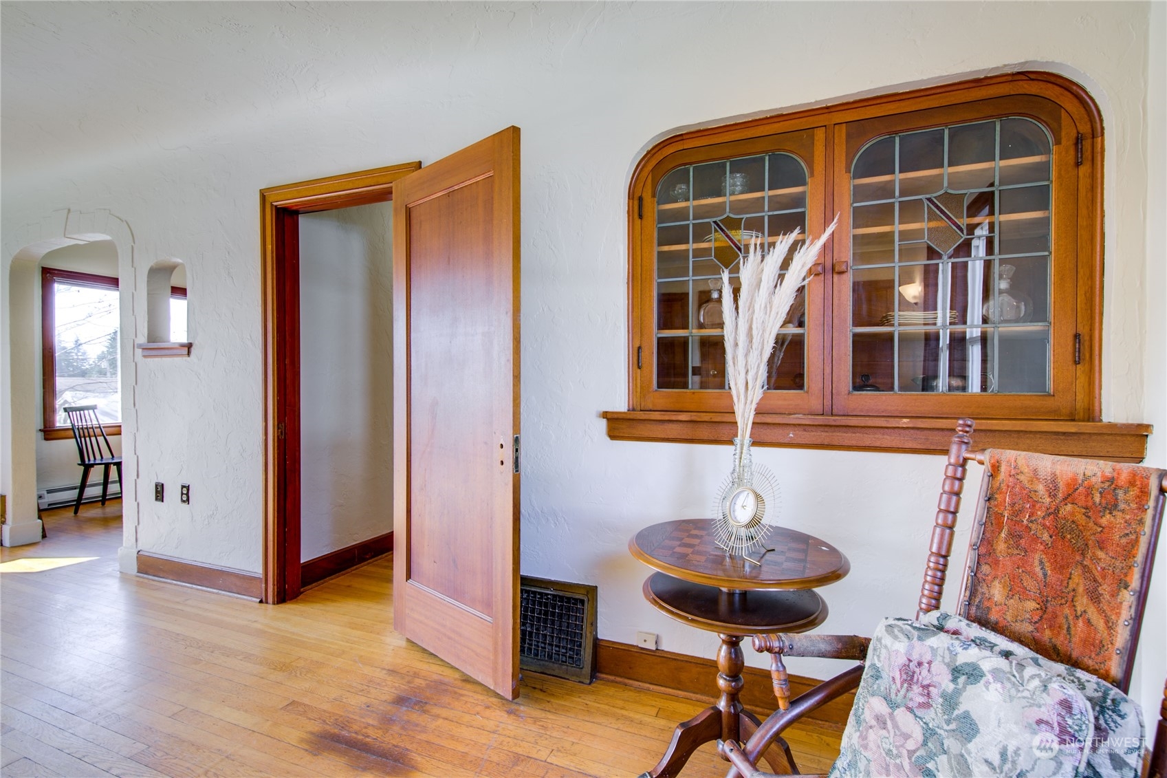 2018 11th Street Bremerton, WA 98337 - Photo 8 of 35 a front view of a house with entryway