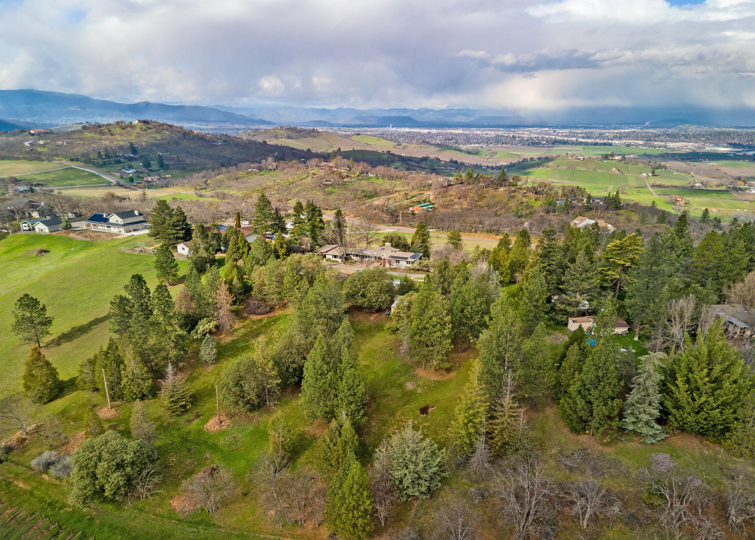 4025 Pioneer Road Medford, OR 97501 - Photo 10 of 56 ApxPR(6)