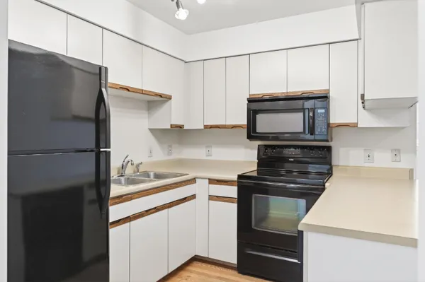$380,000 | 245 Broadway, Unit 202, South Portland, ME 04106