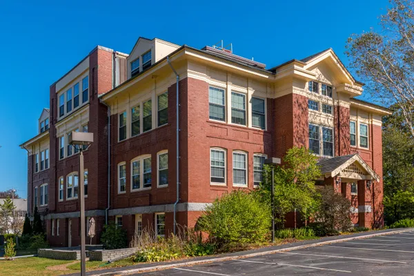 $380,000 | 245 Broadway, Unit 202, South Portland, ME 04106