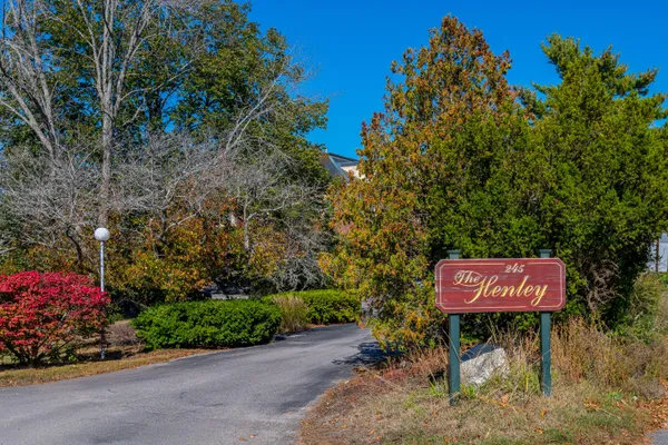 $380,000 | 245 Broadway, Unit 202, South Portland, ME 04106
