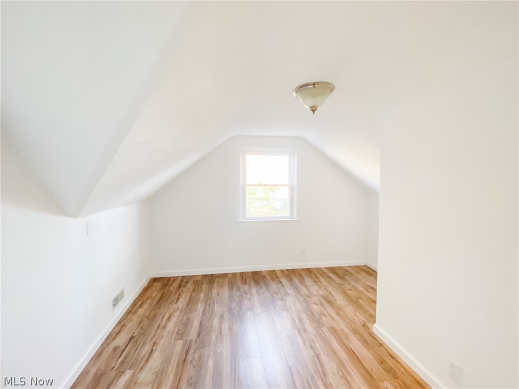 7655 Hoertz Road Cleveland, OH 44134 - Photo 14 of 23