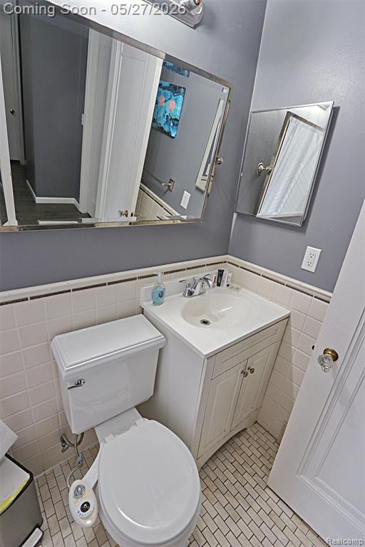 1149 Cambridge Road Berkley, MI 48072 - Photo 23 of 52