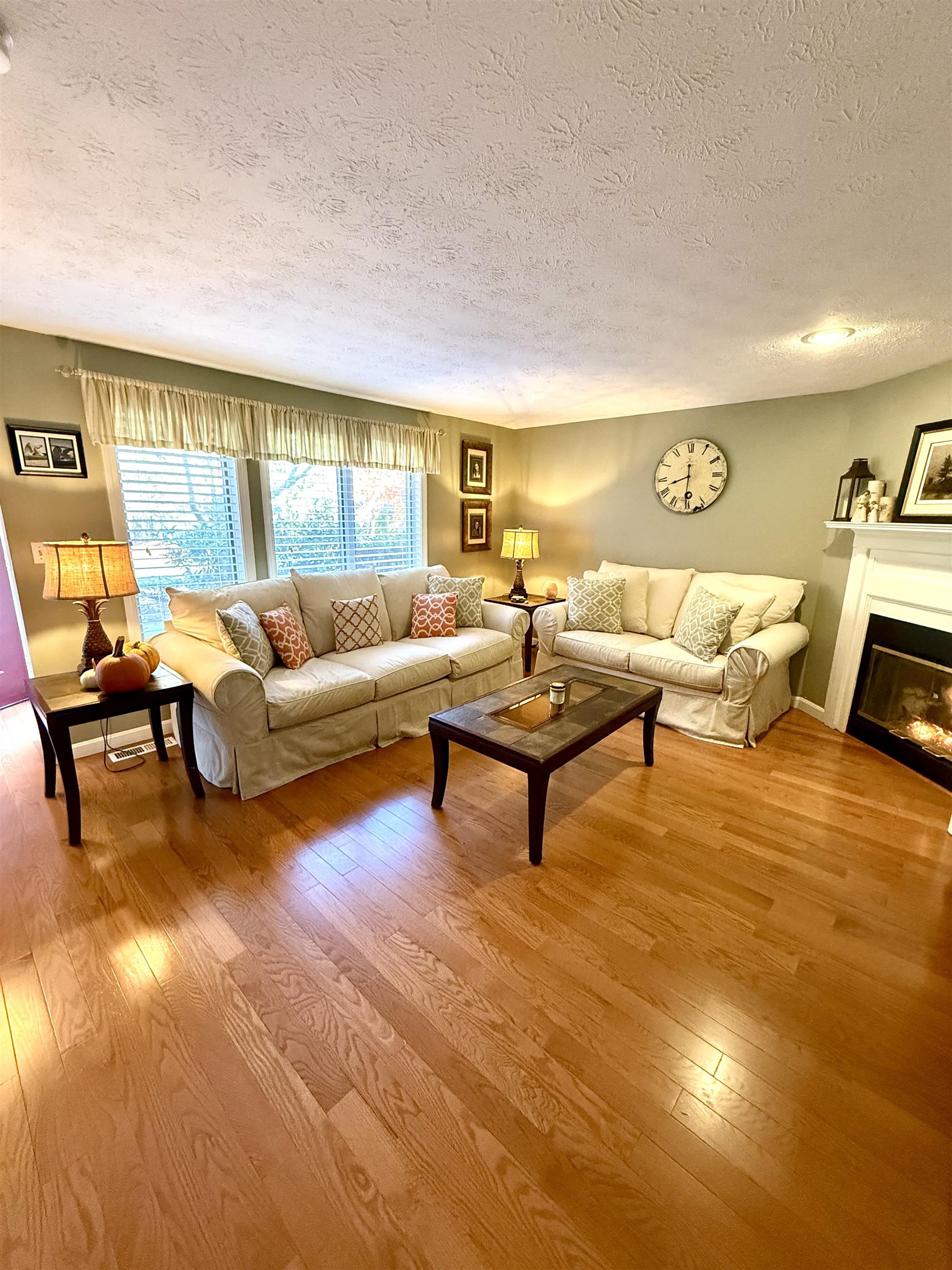 32 Preston Field Road Nashua, NH 03064 - Photo 13 of 30
