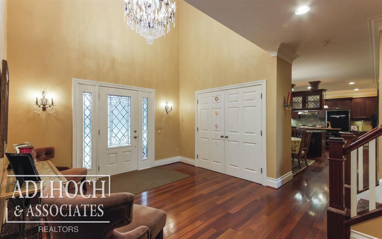 920 Shoreham Road Grosse Pointe Woods, MI 48236 - Photo 3 of 39